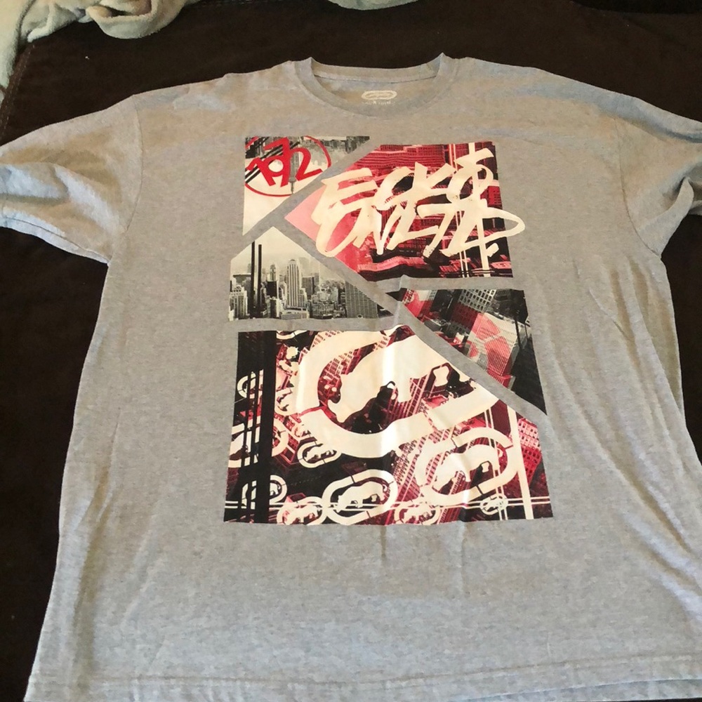 Size xl ecko brand T-shirt